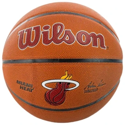 Bild av Wilson Basketball, Team Alliance Model, MIAMI HEAT, inomhus/utomhus, blandat läder, storlek: 7