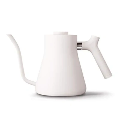 Bild av Fellow Stagg Spishäll Pour Over Kaffe och Tekanna Svanhals med precision hällpip, inbyggd termometer, matt vit, 1 liter