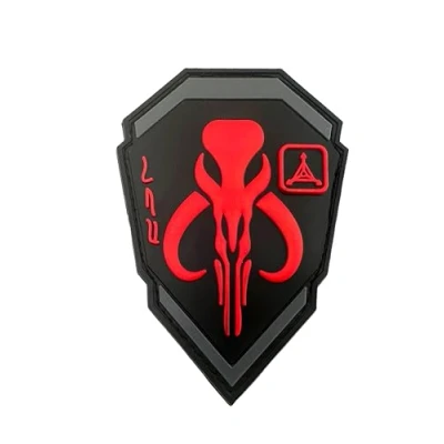 Bild av Patch Nation Bounty Hunter Boba Fett Mandalorian Bantha skalle svart PVC paintball lapp