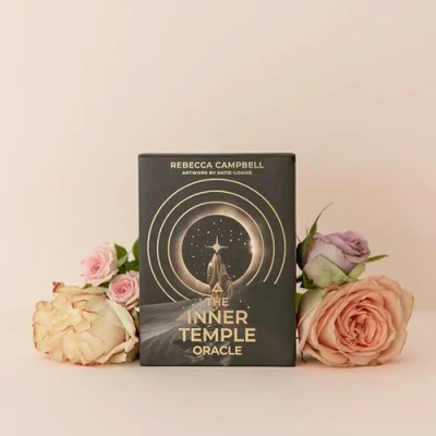 Bild av The Inner Temple Oracle: A 44 Card Deck and Guidebook