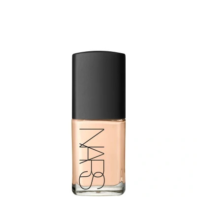 Bild av NARS Sheer GLOW Foundation Foundation, Storlek: 30 ml, Yukon