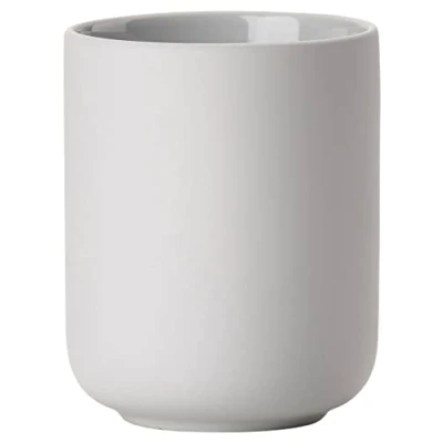 Bild av Zone Denmark Ume tandborstmugg, tandborsthållare, tillverkad av stengods/keramik, vackert &amp; praktiskt badrumstillbehör, diameter 8,3 cm, höjd 10,3 Soft Grey (ljusgrå)