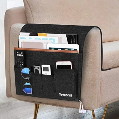 Bild av Betoores soffa armstödsorganisatör, organizer sängbord för soffa, armstöd, skrivbord, lämplig iPad, bok, tidskrifter, mobiltelefon, fjärrkontroll, surfplattor, glasögon mörkgrå