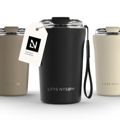 Bild av LARS NYSØM Thermo Kaffeebecher to go med bärrem &amp; Tritan lock er Travel Mug 0,38 liter isolering Läcksäker rostfri termosmugg för kaffe te (Carbon Black, 380ml)