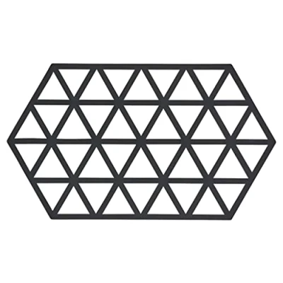 Bild av Zone Denmark Trivet Triangles Black 24 x 14 cm