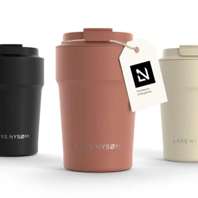 Bild av LARS NYSØM Thermo Kaffeebecher to go 380ml er Travel Mug 0,38 Liter med isolering Utsläppssäker rostfri termosmugg för kaffe och te på språng Teebägare (Brick Red, 380ml)
