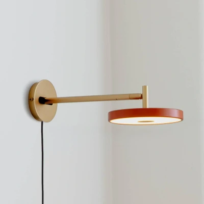 Bild av UMAGE LED vägglampa Asteria Long, orange, 42 cm, stickpropp