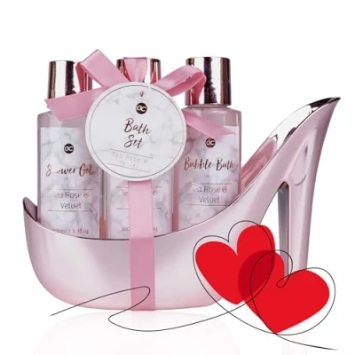 Bild av Accentra Princess Kitty presentset för tjejer och kvinnor 7 delat duschset med bubbelbad, skrubb, duschgel, bodylotion mera vårdset jordgubbs vaniljdoft i en söt presentförpackning