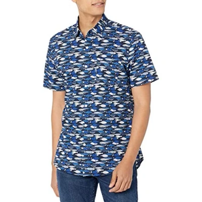 Bild av Amazon Essentials Men&#039;s Kortärmad tryckt skjorta smal passform, Blå Fisk, XS