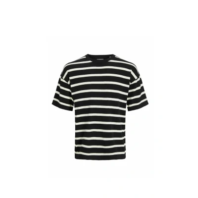 Bild av JACK&amp;JONES JJEEMIL Knit Tee SS SN, Svart/ränder: w. Cloud Dancer, L