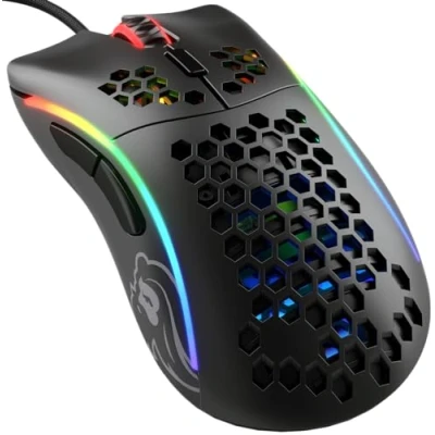 Bild av Glorious Gaming Model D (Små) trådad gamingmus, 61 g, honungskakedesign, RGB, ergonomisk, Pixart 3360 sensor, Omron brytare, PTFE fötter, 6 knappar Matt svart