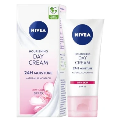 Bild av NIVEA Nourishing Day Cream SPF15 50 ml