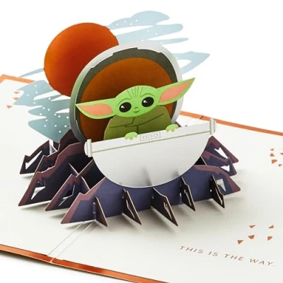 Bild av Hallmark Star Wars: The Mandalorian, 3D &amp; Pop up kort för alla tillfällen, Grogu Space Pod, födelsedag, fars dag, son, pappa, brorson, rymdtema, koppar