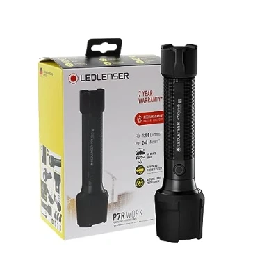Bild av Ledlenser P7R Work robust ficklampa LED, laddningsbar 21700 litiumbatteri, vattentätt IP68, 900 lumen, high CRI, fokuserbar, Constant Light, ljusräckvidd 240 m, USB magnetladdare och laddstation.
