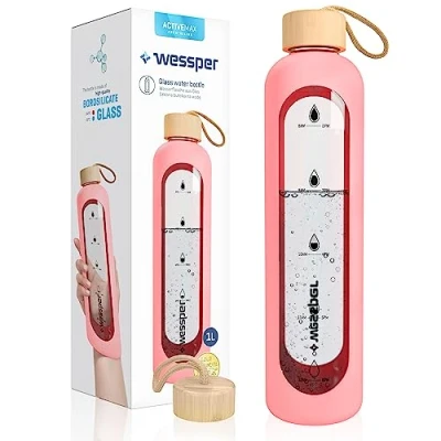 Bild av WESSPER Termosflaska glas 1 l med tidsmarkeringar, BPA fri drickmotivation, borosilikat, vattenflaska, lufttät glasflaska bambulock, återanvändbar silikonfodral rosa