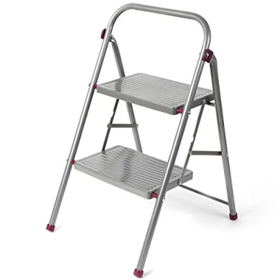 Bild av Kleeneze KL068491EU Vikbar stege med 2 steg, robust hopfällbar gör det själv för inomhus/utomhus, max kapacitet 150 kg, 80 cm, legerat stål, rosa/grå, steg
