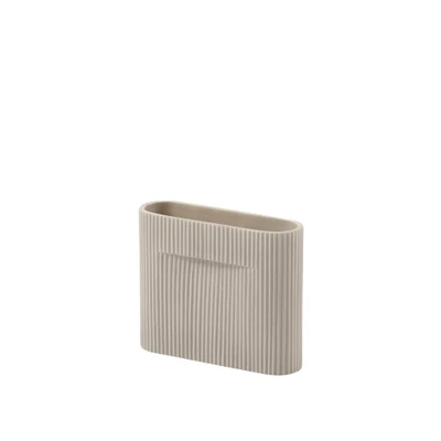 Bild av Muuto Ridge Vase Vas Small Beige W6 x L20 H16,5 cm