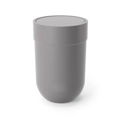 Bild av Umbra Touch papperskorg med 6 l kapacitet och svänglock kosmetikväska för badrum små rum modern, slät design mjuk touch, plast/grå