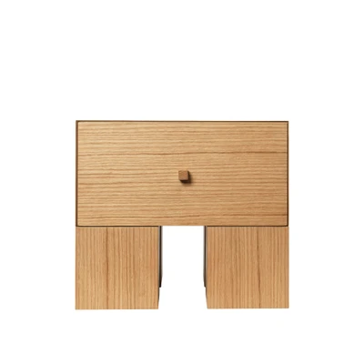 Bild av Ferm Living Kuben Bedside Table 1x1 Nattduksbord Natural Oak Veneer W45 x D45 H40 CM