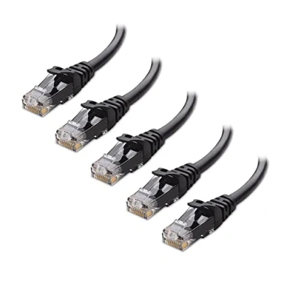 Bild av Cable Matters 5 pack Snagless Short Cat6 Ethernet kabel (Cat6 kabel, Cat 6 kabel) i svart 0,3 m