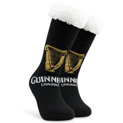 Bild av Guinness gåvor för män toffelstrumpor, varma fluffiga halkfria sängstrumpor pojkvän make irländska gåvor, Svart, One Size