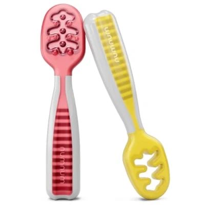 Bild av NumNum baby spoons set, försked gootsils för barn åldrade 6 månader första stegen, led vädning (BLW) Teething Spoon självmatning, silikon småbarn matredskap, 2 skedar, röd/gul