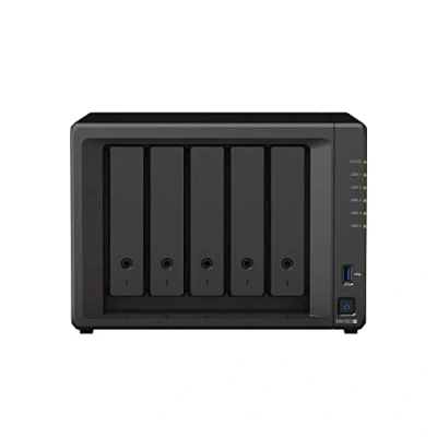 Bild av Synology DS1522 5 bay DiskStation NAS AMD Ryzen R1600 8 GB ram, 4 x RJ 45 1 GbE LAN port, paket med 3 TB WD Red Plus HDDs