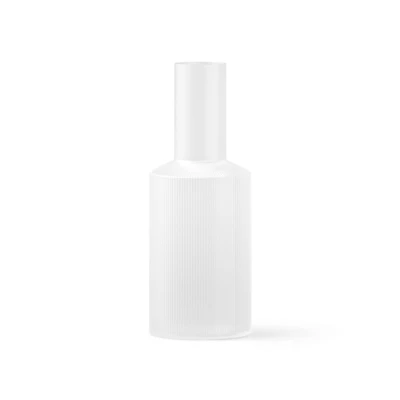 Bild av ferm LIVING Ripple karaff, vit, 1 liter, glas, munblåst