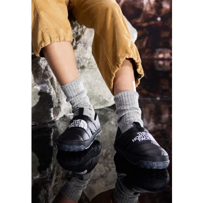 Bild av The North Face Nuptse Mule Kvinna Mulor, Tnf Black/Tnf White, 42