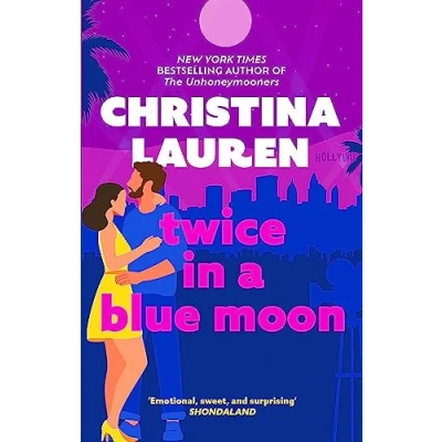 Bild av Twice in a Blue Moon: heart wrenching story of second chance at first love