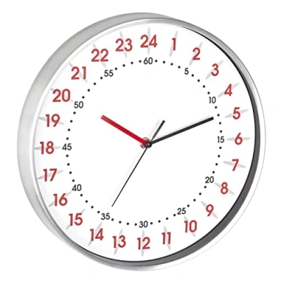 Bild av TFA Dostmann analog väggklocka 24 timmars display, 60.3069.02, med röda timmar och svarta minutsiffror, aluminiumram, glaslock vit