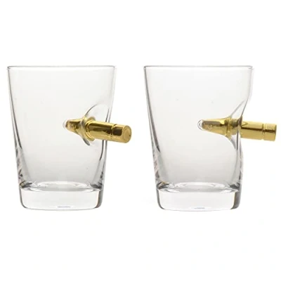 Bild av Farm Cottage Brands förpackad uppsättning av två 60 ml kristall shot spiritglas med ett gevär som skjuter i dem, för att ta skottet