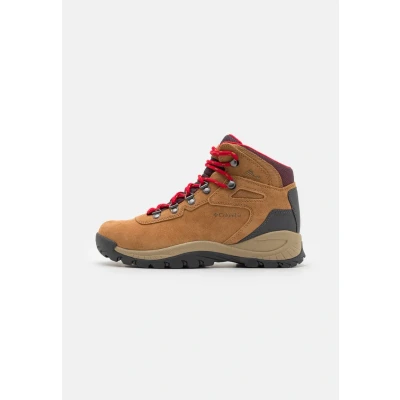 Bild av Columbia Newton Ridge PLUS Waterproof Amped Hikingskor, Storlek: 40.5, Elk/ mountain red Skinn/syntet