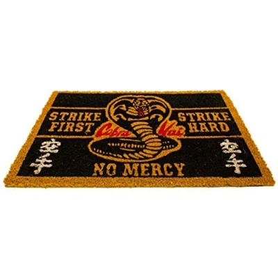 Bild av Pyramid Cobra Kai dörrmatta, (ingen nåd design) 40 cm x 60 välkomstmatta, ytterdörrmatta och kokosdörrmatta officiella varor