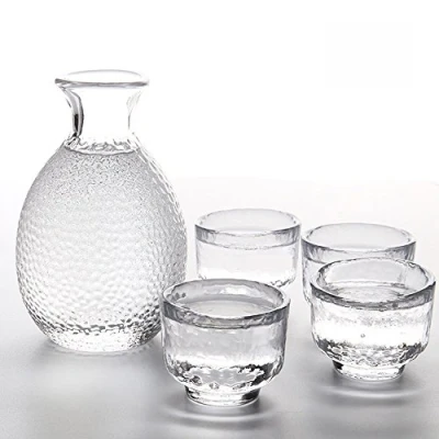 Bild av TAMUME Glaspåse set med 5 stycken, 300 ml sakflaska och 4 sakkoppar (40 vardera), vinglas för varm/kall sake service, japansk (kristallklar)