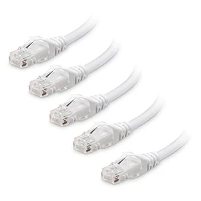 Bild av Cable Matters Kabelfrågor 10 Gbps 5 pack Snagless Short Cat 6 Ethernet kabel 1 m (katt kabel, Cat6 internetkabel, nätverkskabel) i vitt