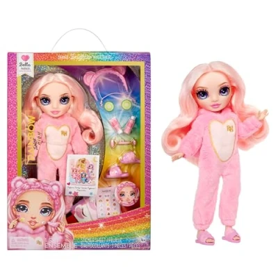 Bild av Rainbow High Jr PJ Party Bella, rosa 23 cm möjlig modedocka med mjuk onesie, tofflor, roliga lektillbehör, bra leksaksgåva för flickor barn i åldrarna 4 12 år