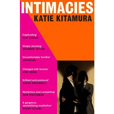 Bild av Intimacies: A New York Times Top 10 Book of 2021