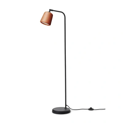 Bild av New Works golvlampa Material, röd, terrakotta, höjd 125 cm