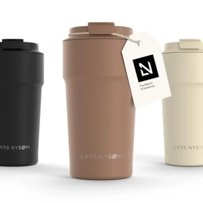 Bild av LARS NYSØM Thermo Kaffeebecher to go 500ml er Travel Mug 0,5 Liter med isolering Utsläppssäker rostfri termosmugg för kaffe och te på språng Teebecher (Mocha Brown, 500ml)