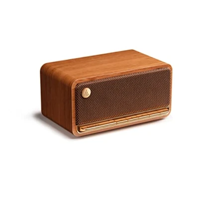 Bild av Edifier MP230 bärbar Bluetooth högtalare i retrodesign, trådlös. Uppspelning via Bluetooth, AUX och Micro SD kort brunt trä