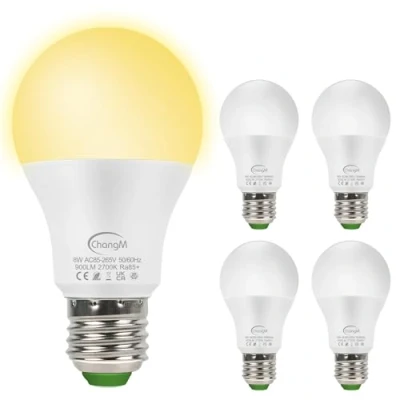 Bild av Skymning till gryning glödlampa sensor glödlampa, 7 W smarta automatiska LED lampor med auto på/av, E27 inomhus/utomhus belysning lampa för veranda, hall, uteplats, garage (2700 K varmt vit, 4 pack)