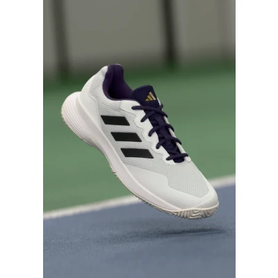 Bild av adidas Herr Gamecourt 2.0 tennisskor, Core vit/core Black/Aurora Plum, 12 UK, vit kärna svart Aurora plommon, UK