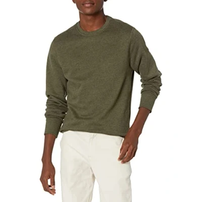 Bild av Amazon Essentials Men&#039;s Fleecetröja med rund hals (finns i Big &amp; Tall), Olivgrön ljung, S