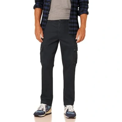 Bild av Amazon Essentials Men&#039;s Stretchiga cargobyxor med smal passform (finns i Big &amp; Tall), Svart, 32W / 32L