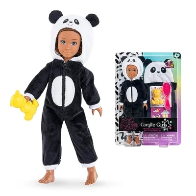 Bild av Corolle 9000600200 Modedocka Melody Pyjamas Party Set Modedockan Klädd i med Pandatryck och Fler Tillbehör, 28 cm, Från 4 år