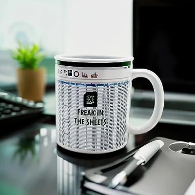 Bild av Mad Monkey Mugg med texten &quot;Freak in the Sheets&quot;
