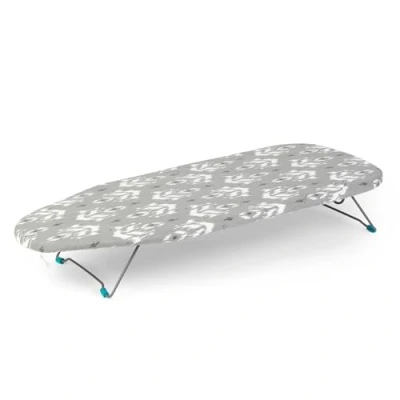 Bild av Beldray LA023735IKATEU7 mini/litet bord strykbräda, vikbar och obekväm, 73 x 31 cm, Ikat mönster, idealiskt strykbord för resor, överdrag av 100% bomull, lätt vikbara ben