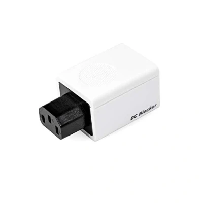 Bild av iFi SilentPower DC Blocker Stoppar inkommande likström, IEC kontakt.