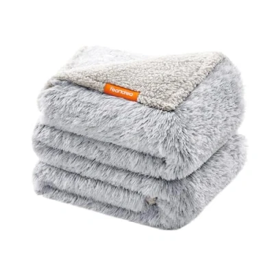 Bild av Feandrea vattenavvisande hundtäcke, långt plyschtäcke för stora och gigantiska hundar, katter, 203 x 152 cm, XXL, Sherpa Fleece, Vändbar, Skydd soffa, Ombre Grey PPB008G01